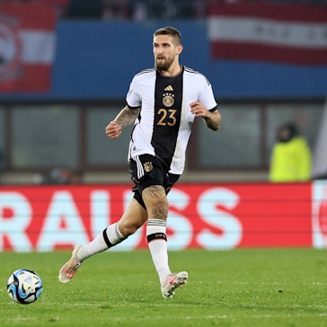 Robert Andrich bei seinem Debüt für die DFB-Elf gegen Österreich im Ernst-Happel-Stadion in Wien im November 2023.IMAGO/Picture Point LE