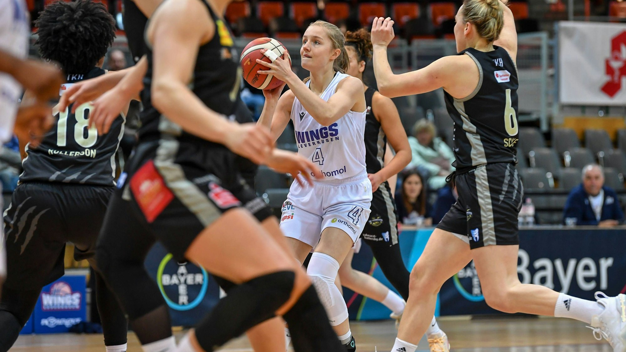 1. Damen Basketball Bundesliga: Orthomol WINGS Leverkusen vs. TK Hannover Luchse, 14.01.2024 Greta Gomann Orthomol WINGS Leverkusen 4, 1. Damen Basketball Bundesliga: Orthomol WINGS Leverkusen vs. TK Hannover Luchse am 14.01.2024 in der Ostermann Arena in Leverkusen Nordrhein-Westfalen *** 1 Womens Basketball Bundesliga Orthomol WINGS Leverkusen vs TK Hannover Luchse, 14 01 2024 Greta Gomann Orthomol WINGS Leverkusen 4 , 1 Womens Basketball Bundesliga Orthomol WINGS Leverkusen vs TK Hannover Luchse on 14 01 2024 at the Ostermann Arena in Leverkusen North Rhine-Westphalia Copyright: xBEAUTIFULxSPORTS/Mueller-Laschetx