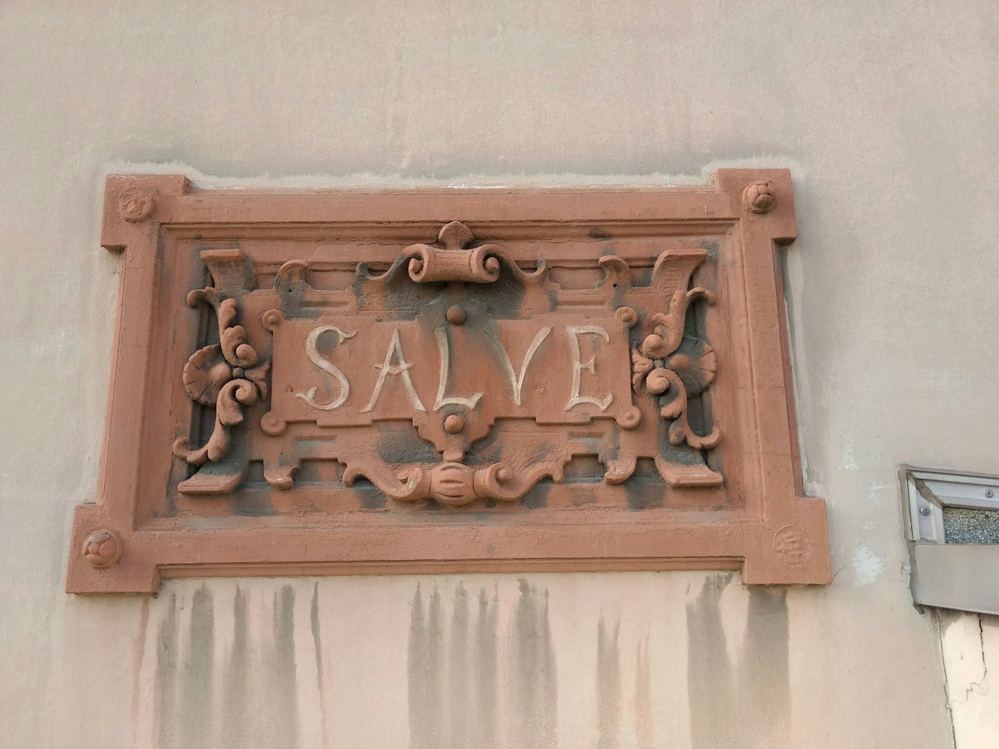Detail an dem denkmalgeschützten Bestandsgebäude Manforter Straße 31 aus dem Jahr 1896