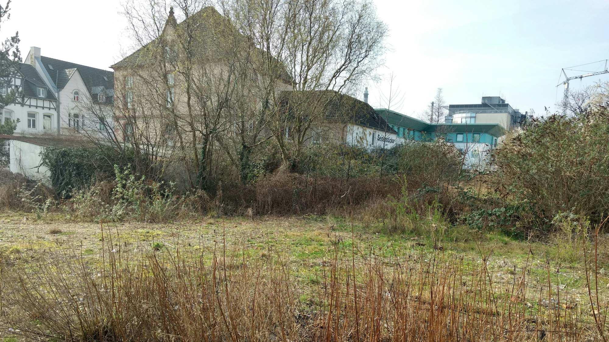 Blick auf das Baugelände für die Serviced Apartments von der Heinrich-von-Stephan-Straße aus