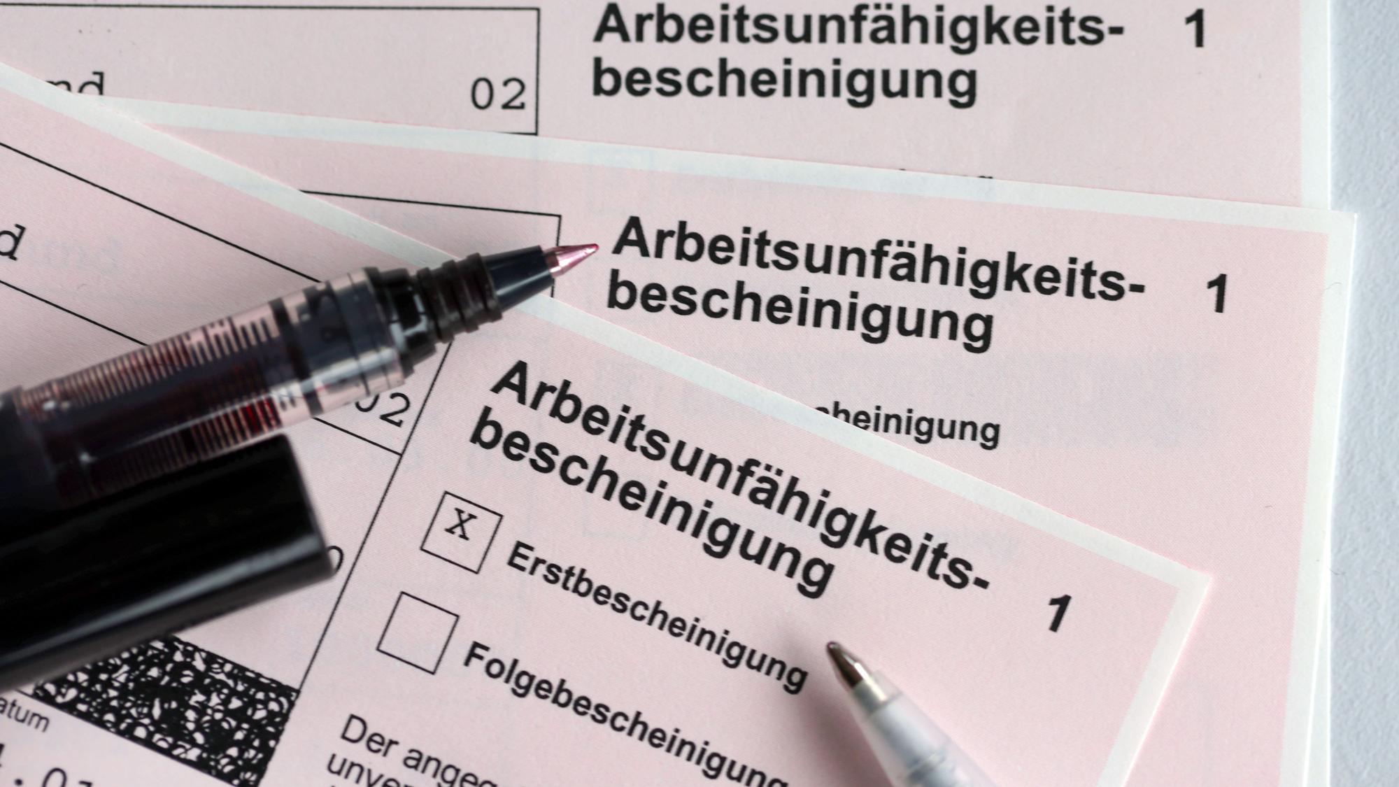 Das Bild zeigt eine Bescheinigung für Arbeitsunfähigkeit.