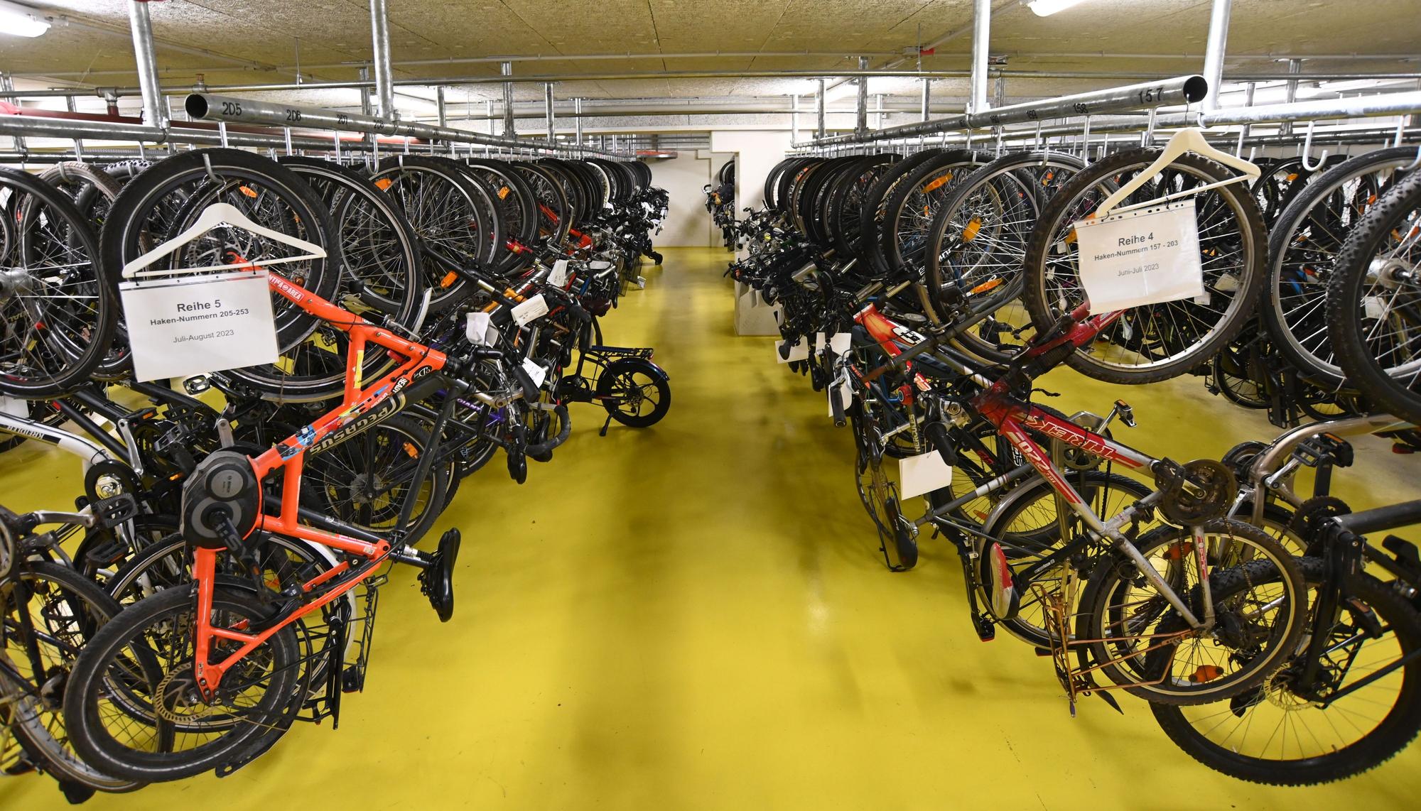 Die große Fahrradabteilung im Kölner Fundbüro