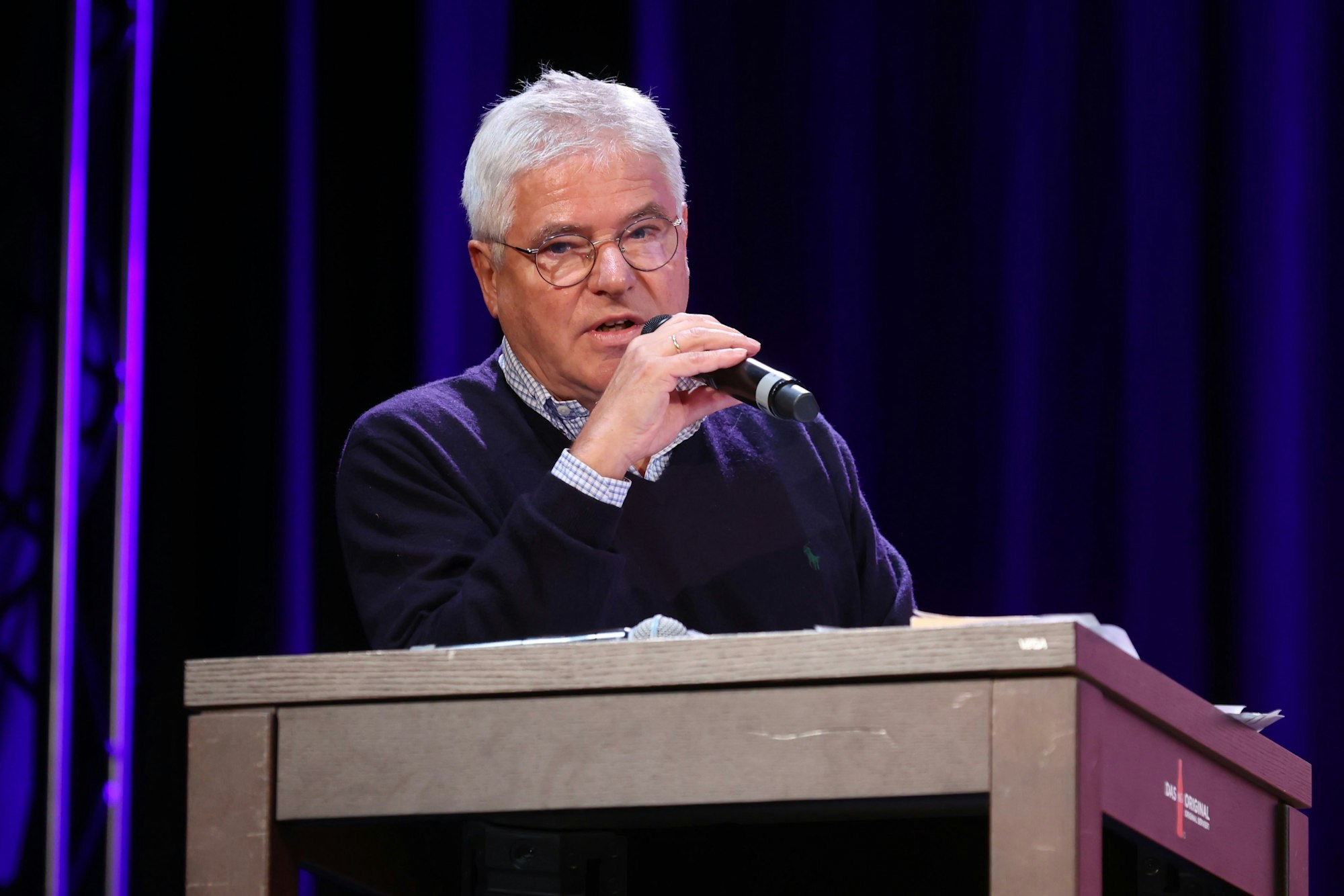 26.10.2022
Köln:
Präsentation des Weihnachtsprogramms der Volksbühne am Rudolfplatz
Chressdagsgzigg an der Volksbühn
Axel Molinski, Geschäftsführer der Volksbühne am Rudolfplatz
Foto:Martina Goyert