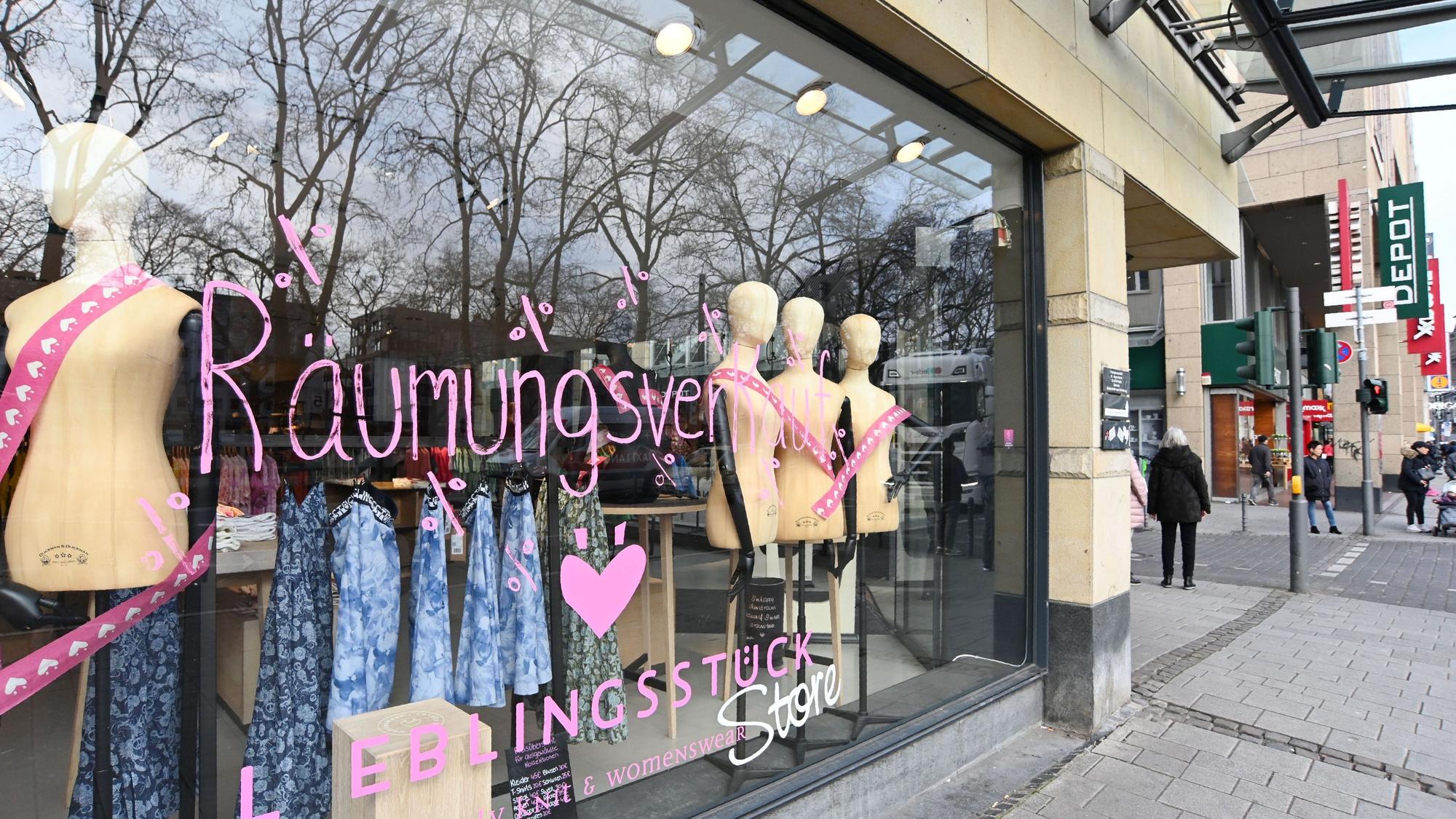 Im Modeladen Lieblingsstück ist der Räumungsverkauf und die Schließung Mitte März angekündigt.