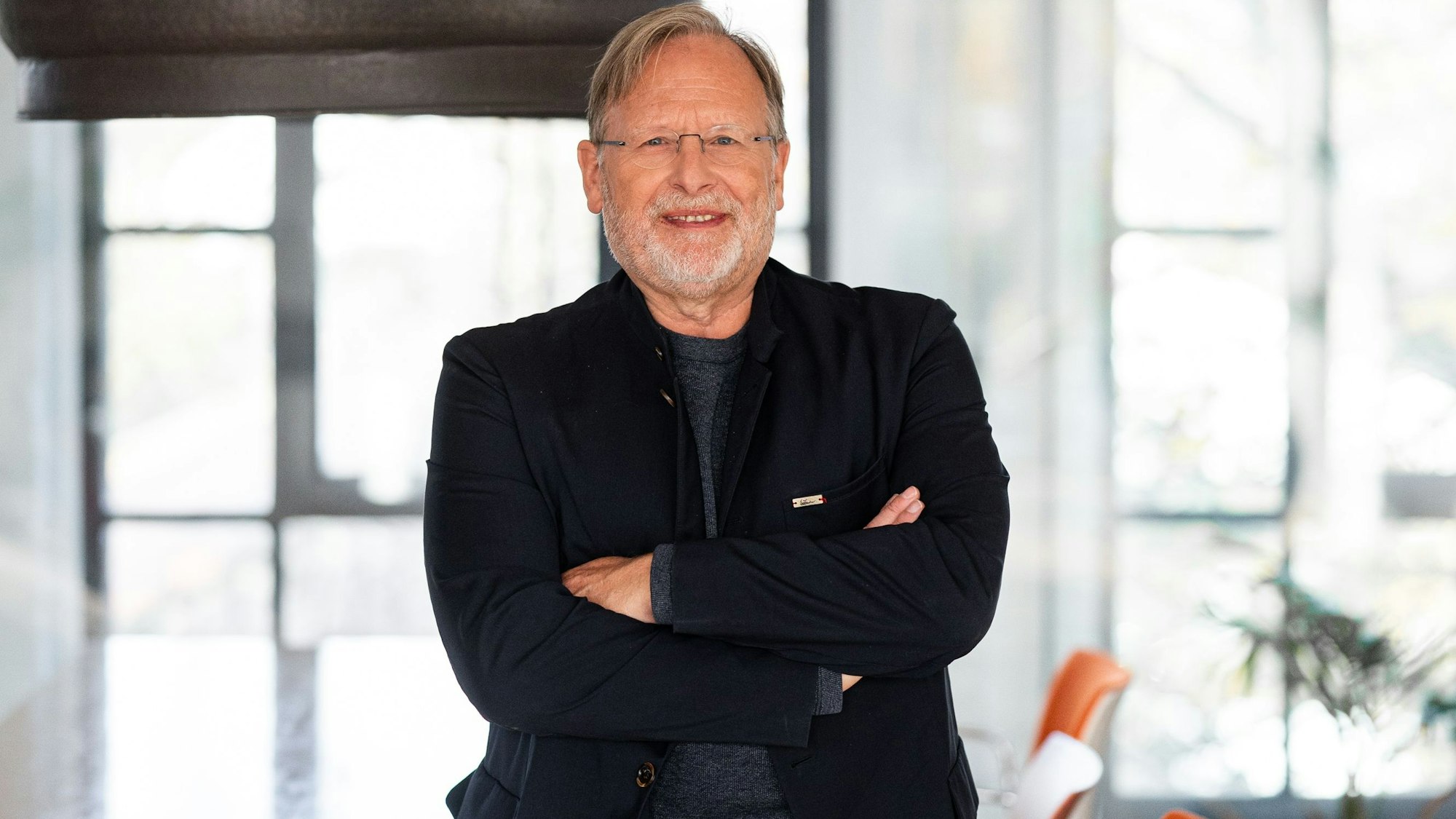 Der Arzt und Professor Dietrich Grönemeyer kommt mit seiner Show „Fit bis 100“ in die Kölner Stadthalle.