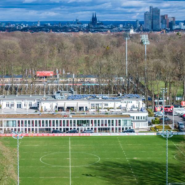 Das Geißbockheim und der Rhein-Energie-Sportpark von oben