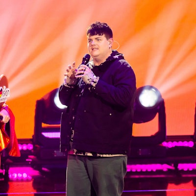 Isaak im Vorentscheid, links Barbara Schöneberger.