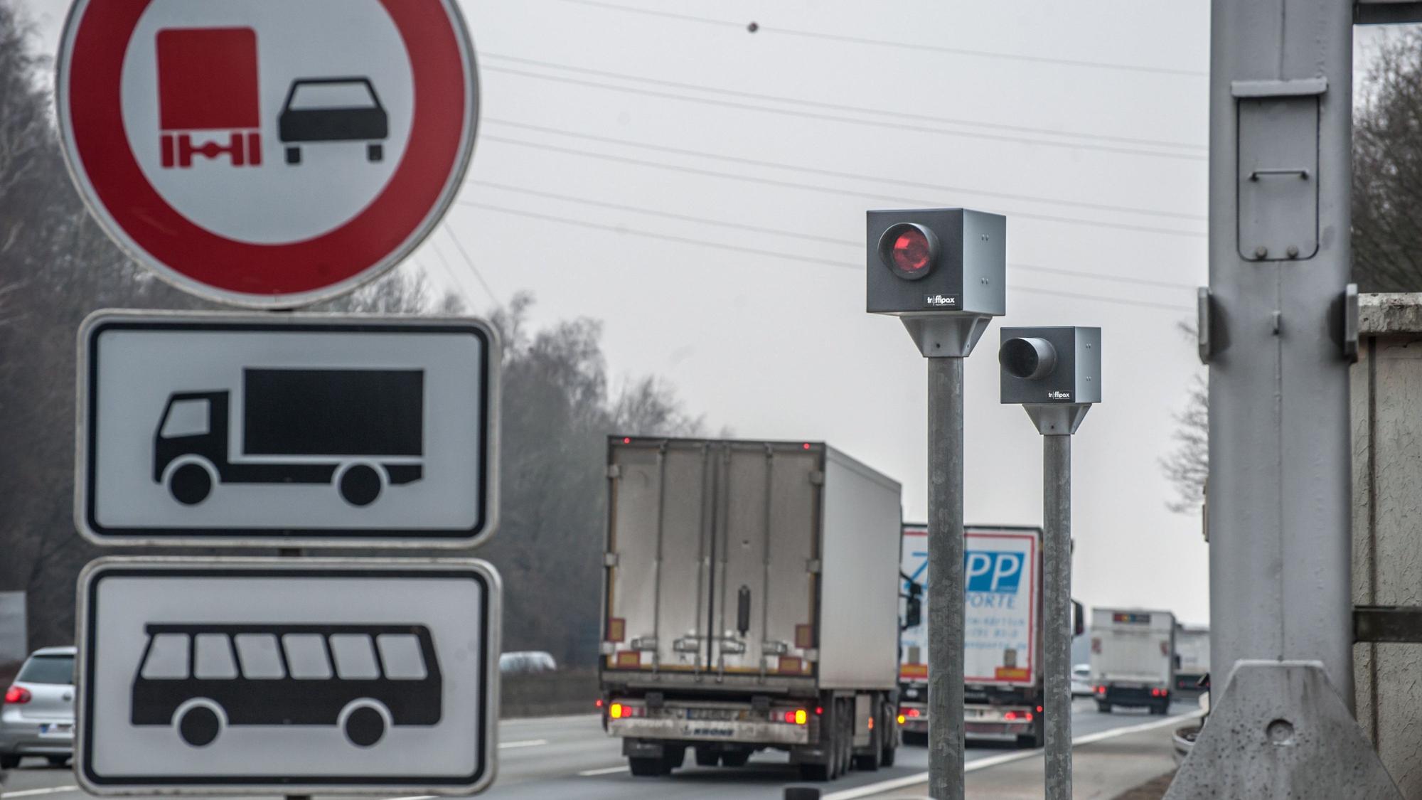 Die Geschwindigkeitsmessanlage an der A1 gibt es nicht mehr.