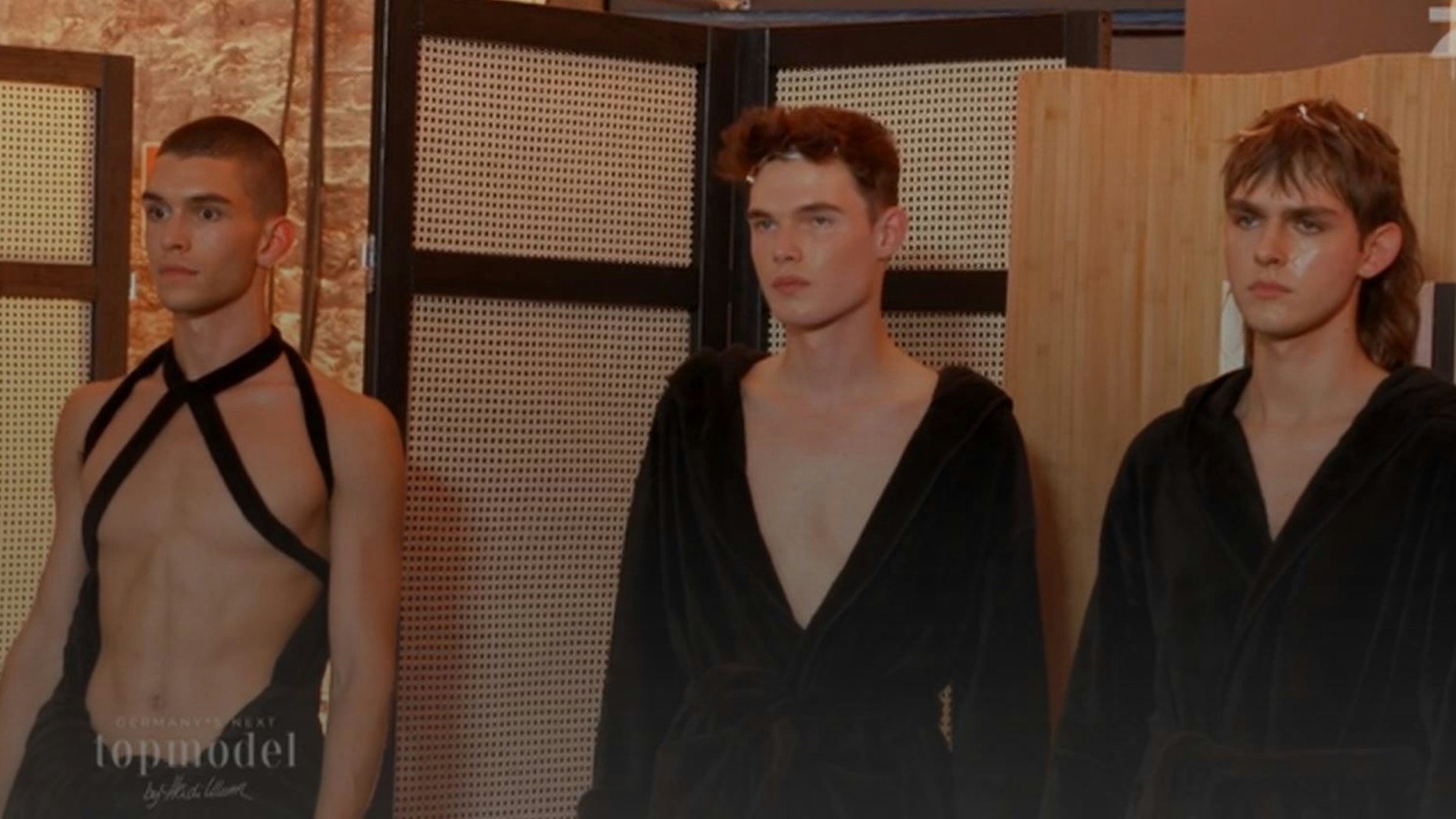 Jedes der vorausgewählten Models mussten nicht nur Heidi, sondern auch Mode-Ikone Jean-Paul Gaultier überzeugen. Hier sind drei Male-Models zu sehen.