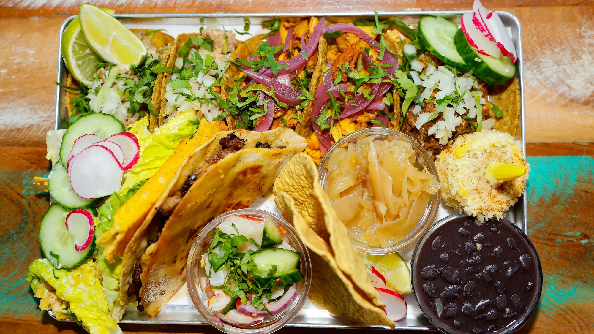 Tacos in der Taqueria Los Carnales im Kölner Rheinauhafen. (Archivbild)