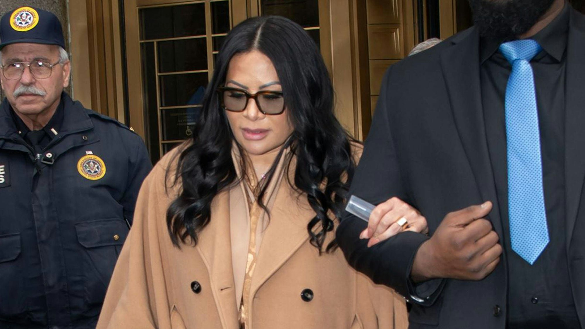 Jen Shah verlässt im Januar 2023 das Gericht.