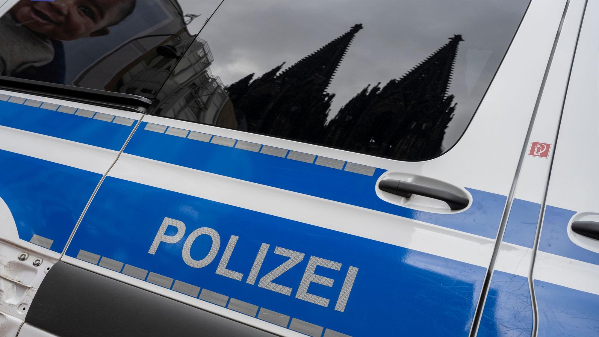 Die Polizei ist in der Innenstadt unterwegs.