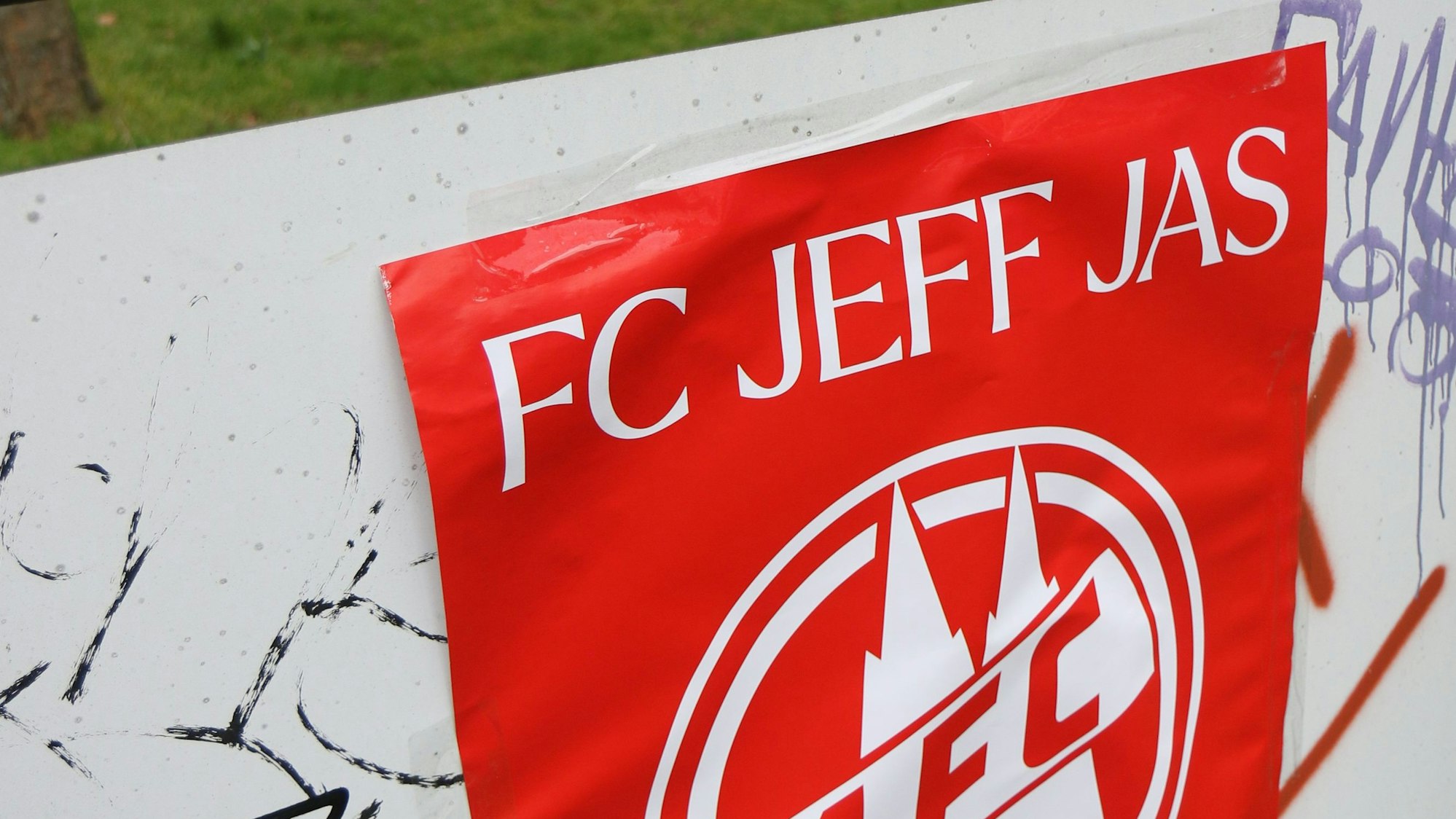 Ein Plakat am Hansaring