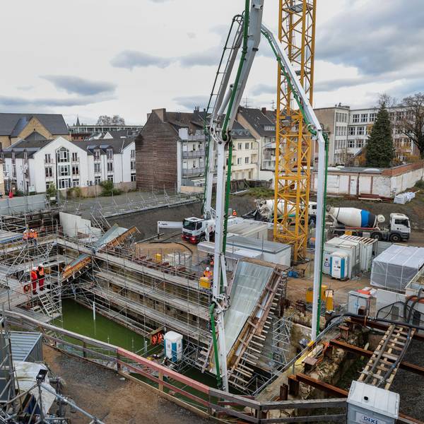Im November fand am Waidmarkt die erste Großbetonage auf der Baustelle des Stadtarchivs statt.