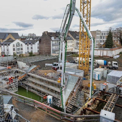 Im November fand am Waidmarkt die erste Großbetonage auf der Baustelle des Stadtarchivs statt.