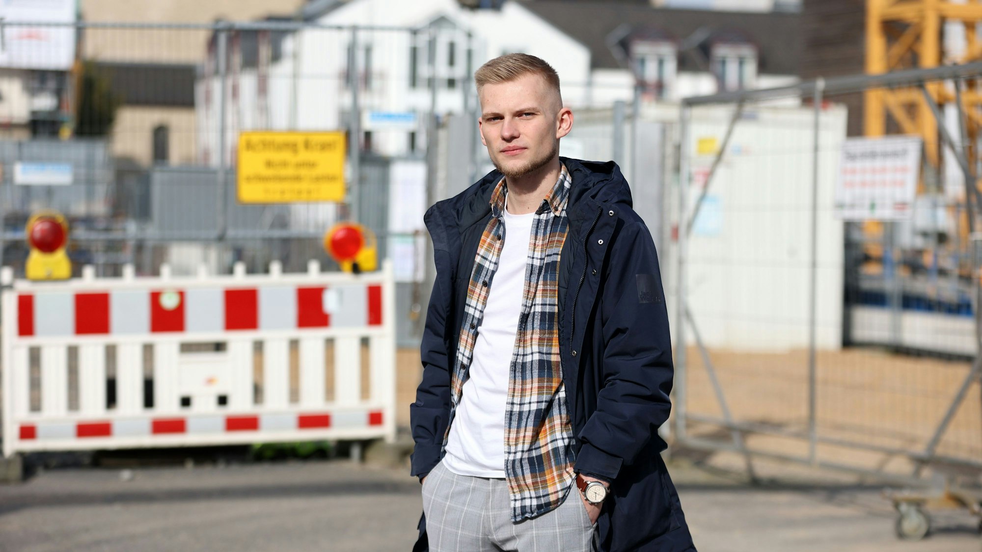 Marvin Pagel vor der Einsturzstelle am Waidmarkt.