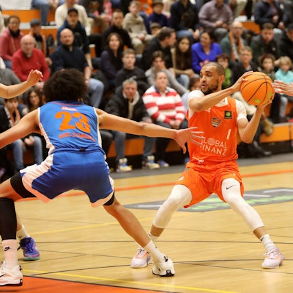 Kelvin Omojola Dragons Rhöndorf