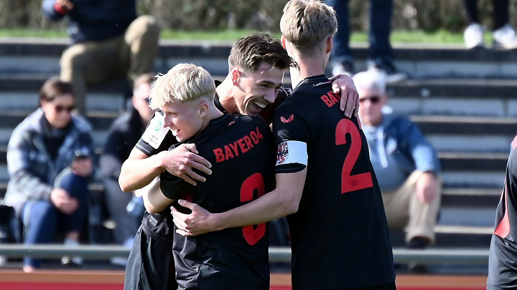 03.03.23024, Fussball-Bayer 04-U19-Paderborn
mitte: Torschütze Noah Pesch (Bayer)
Foto: Uli Herhaus