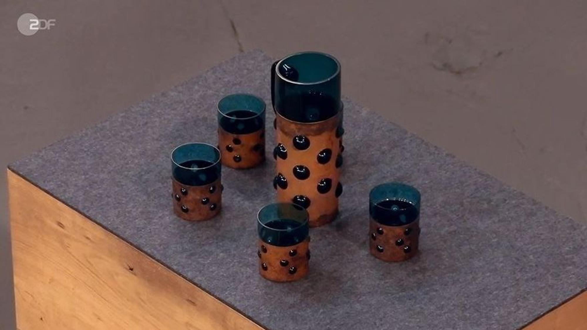 Das Glas-Set ist durch sein außergewöhnliches Design nicht zu übersehen.