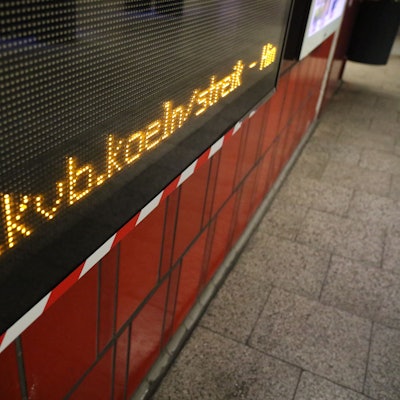 Streik bei der KVB - die Anzeigetafeln an den Haltestellen bleiben leer. (Symbolbild)