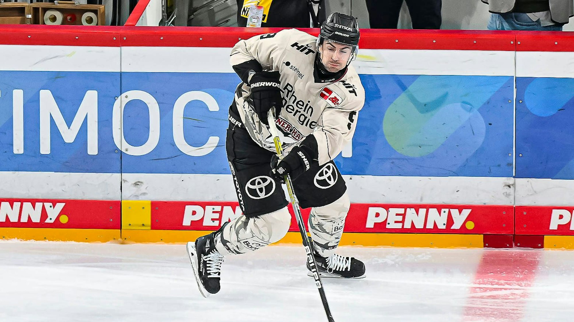 Kölns Maximilian Kammerer