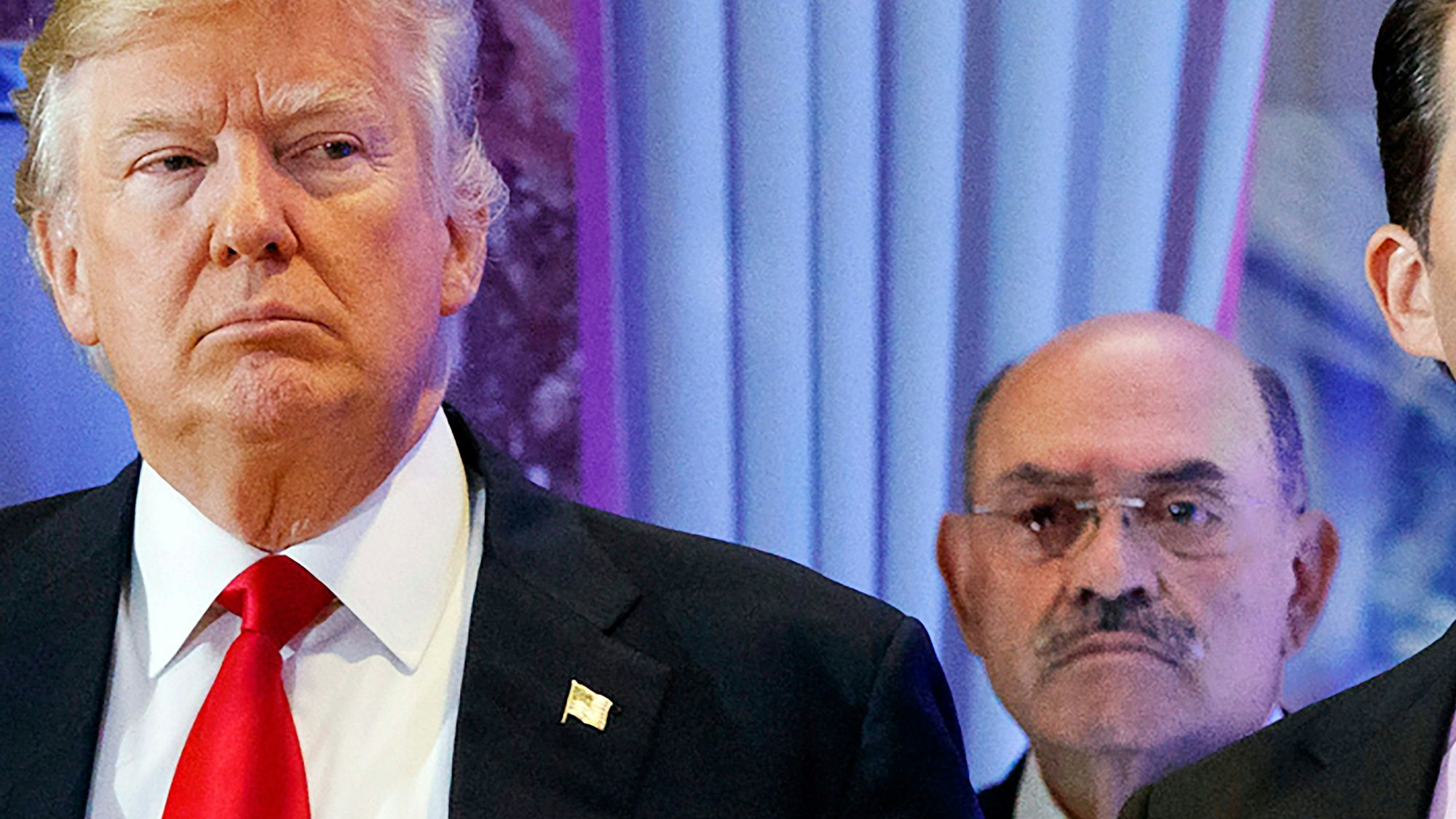 Ex-US-Präsidenten Donald Trump mit seinem damaligen Finanzchef Allen Weisselberg 2017.