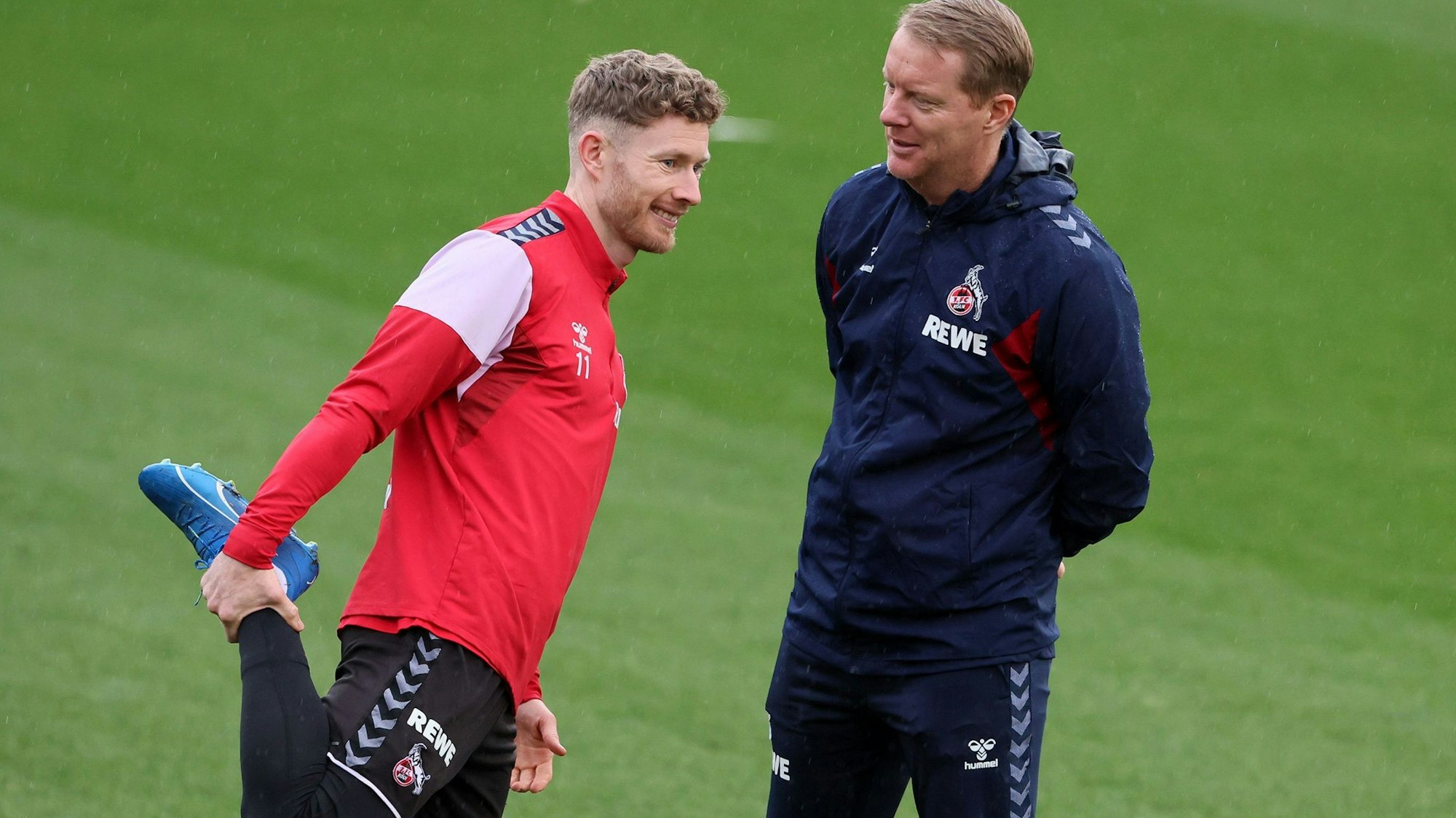 Florian Kainz und Timo Schultz stehen im regelmäßigen Austausch, der Kölner Trainer hält große Stücke auf seinen Kapitän.