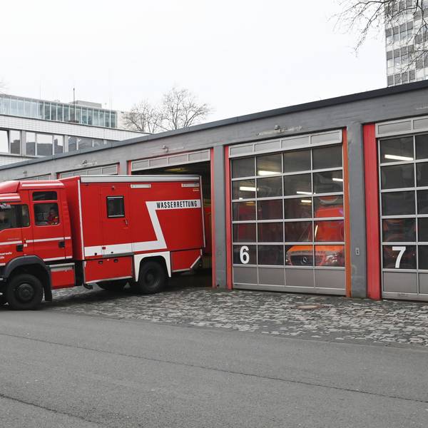 Im vergangenen Jahr gingen insgesamt etwas mehr als 17.000 Notrufe bei der Kölner Feuerwehr ein – bei rund 40 Prozent handelte es sich um einen Fehlalarm.