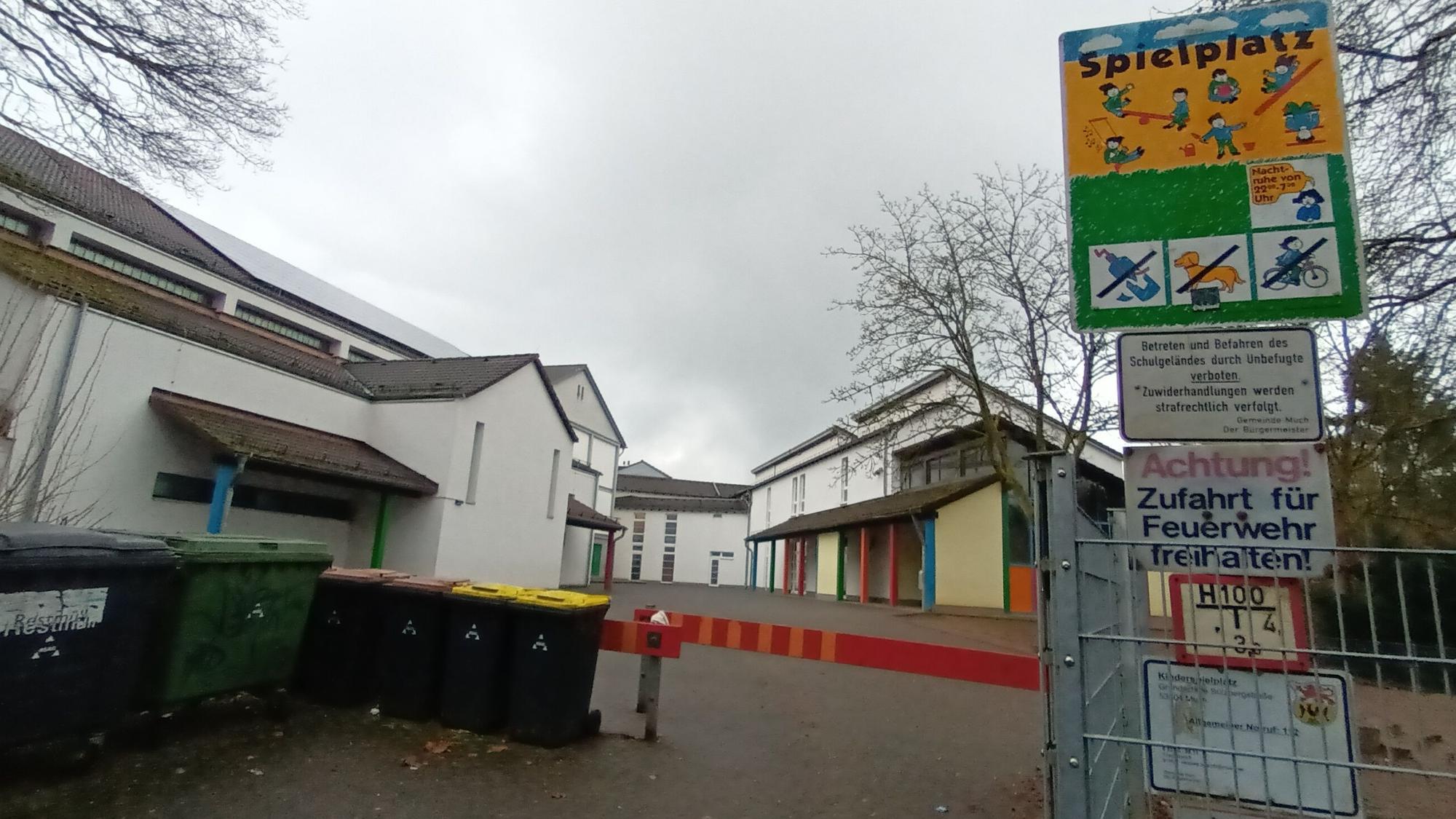 Der Erweiterungsbau für die Grundschule Klosterstraße, für den ursprünglich acht Millionen Euro im Haushaltsplanentwurf standen, wird erneut verschoben.
