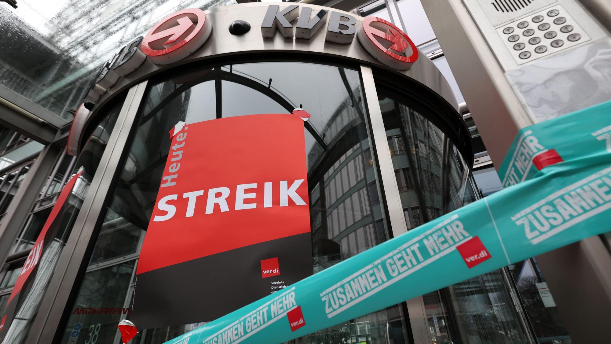 Bei Streiks soll die KVB ihre Kunden künftig besser informieren. (Symbolbild)