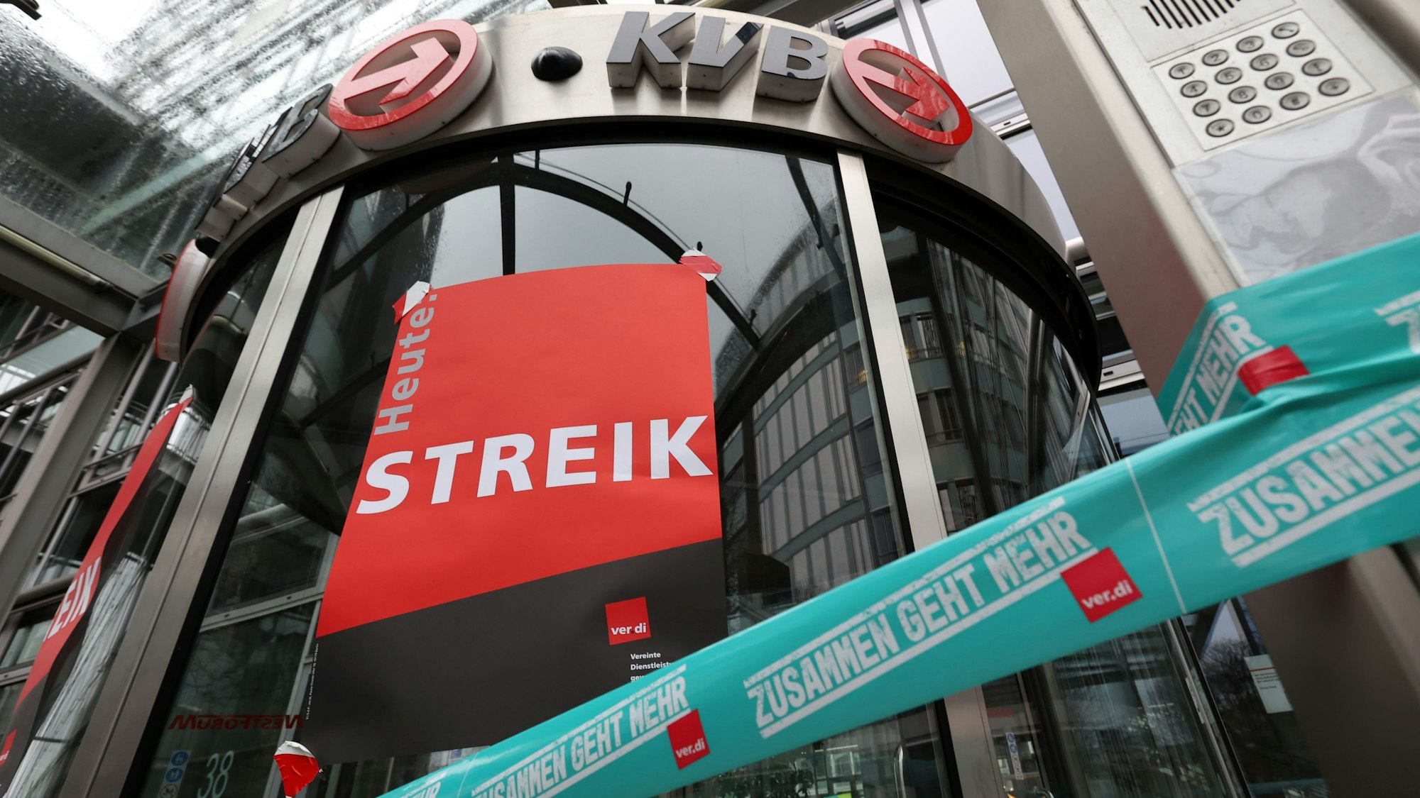 Bei Streiks soll die KVB ihre Kunden künftig besser informieren. (Symbolbild)