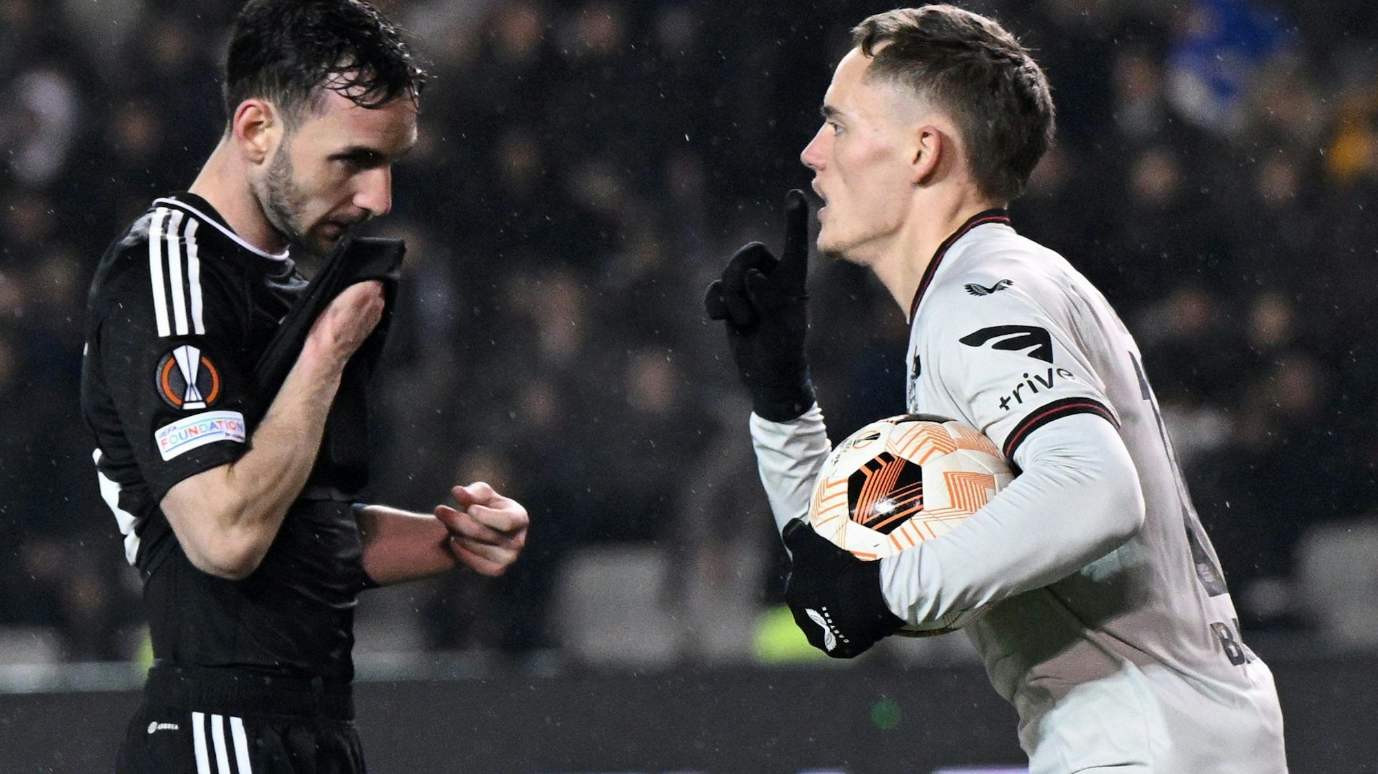 Leverkusens Florian Wirtz bejubelt sein Tor in Baku.