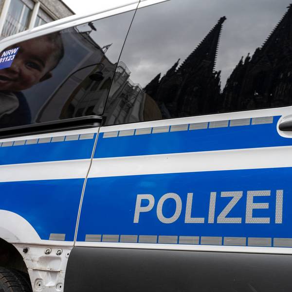 Die Polizei ist in der Innenstadt am Dom im Einsatz. (Symbolbild)