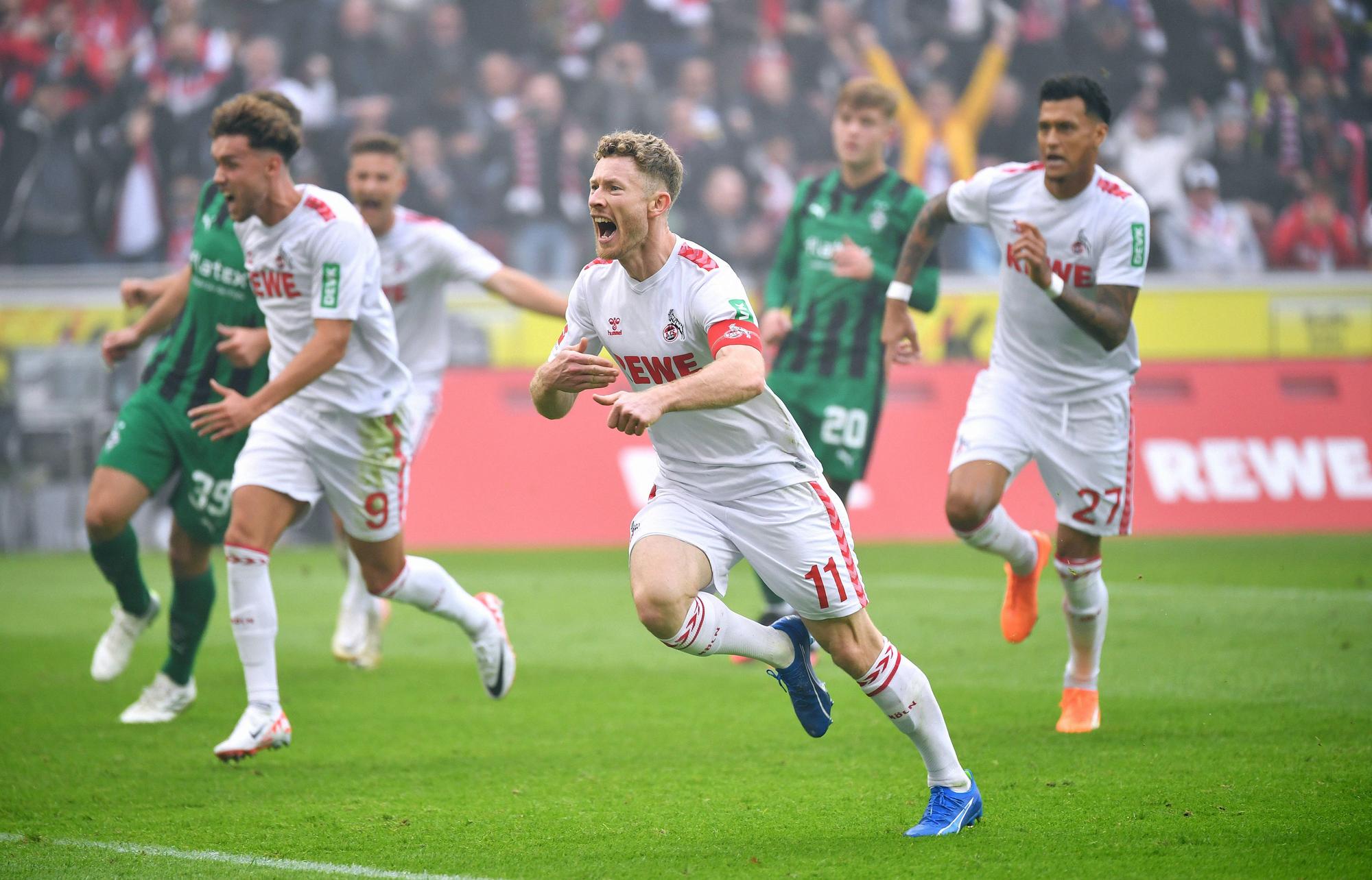 Beim 3:1-Sieg des 1. FC Köln gegen Borussia Mönchengladbach am 22. Oktober 2023 traf Florian Kainz (M.) doppelt.
