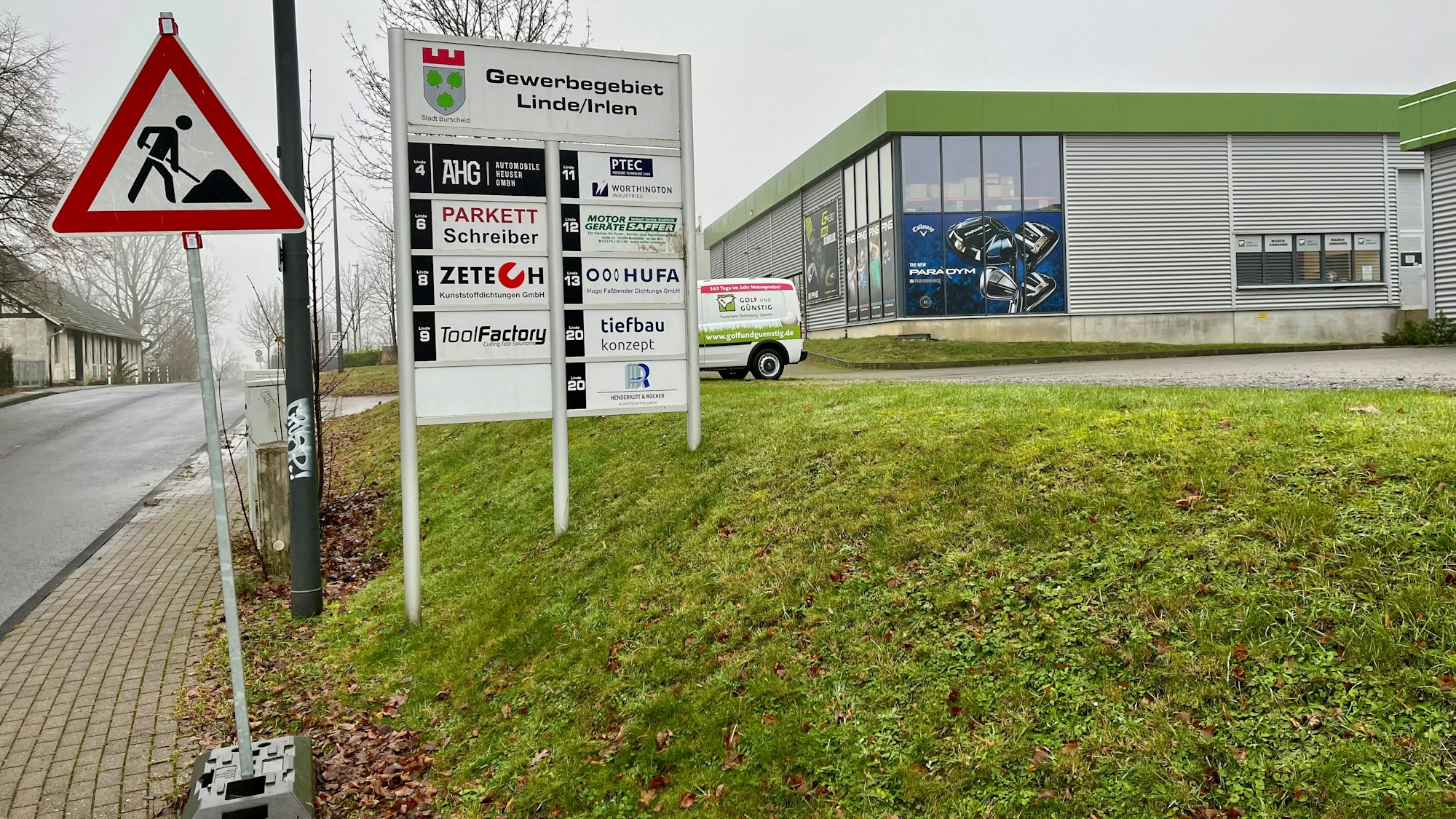 Blick ins Gewerbegebiet Linde / Irlen zwischen B 51 und A 1