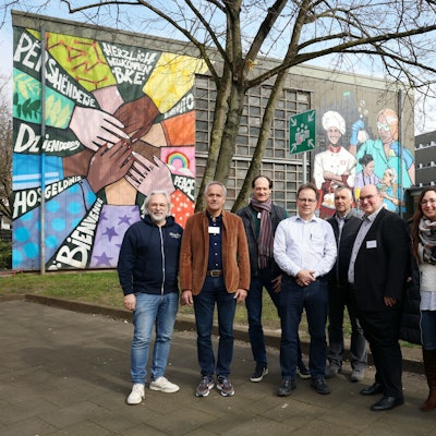 Berufsschulleiter aus Esch-sur-Alzette und Köln planen im Berufskolleg Ehrenfeld künftige Austauschprojekte.