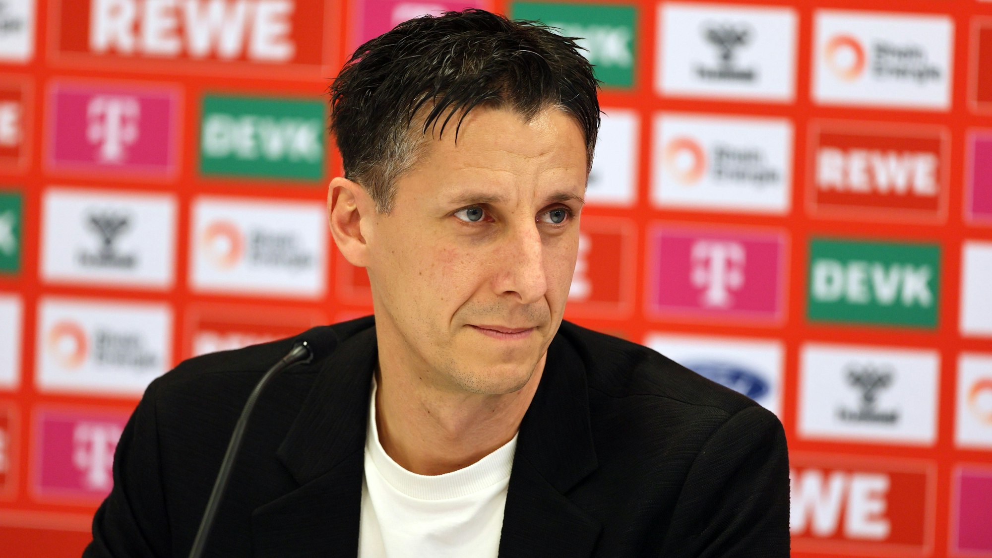 1. FC Köln, Pressekonferenz, Christian Keller (1. FC Köln), 04.01.2024, Bild: Herbert Bucco