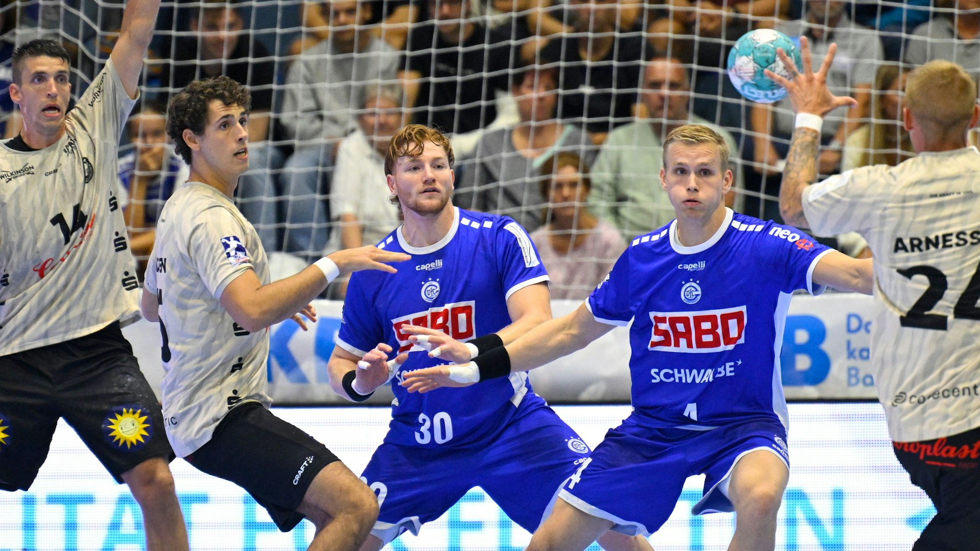 Szene aus einem Handballspiel des VfL Gummersbach