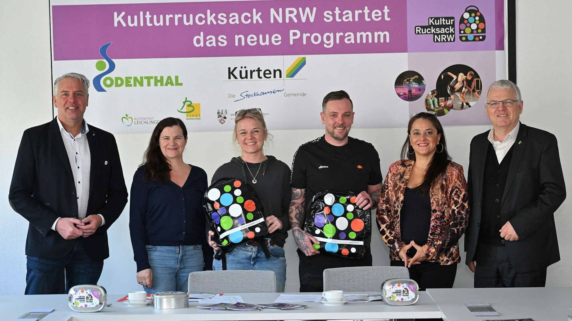 Vorstellung der Angebote des Kulturrucksacks NRW: Robert Lennerts, Tanja Tsakiroglou, Angelique Frowein, Michael Ansel, Kim Morales, Willi Heider.