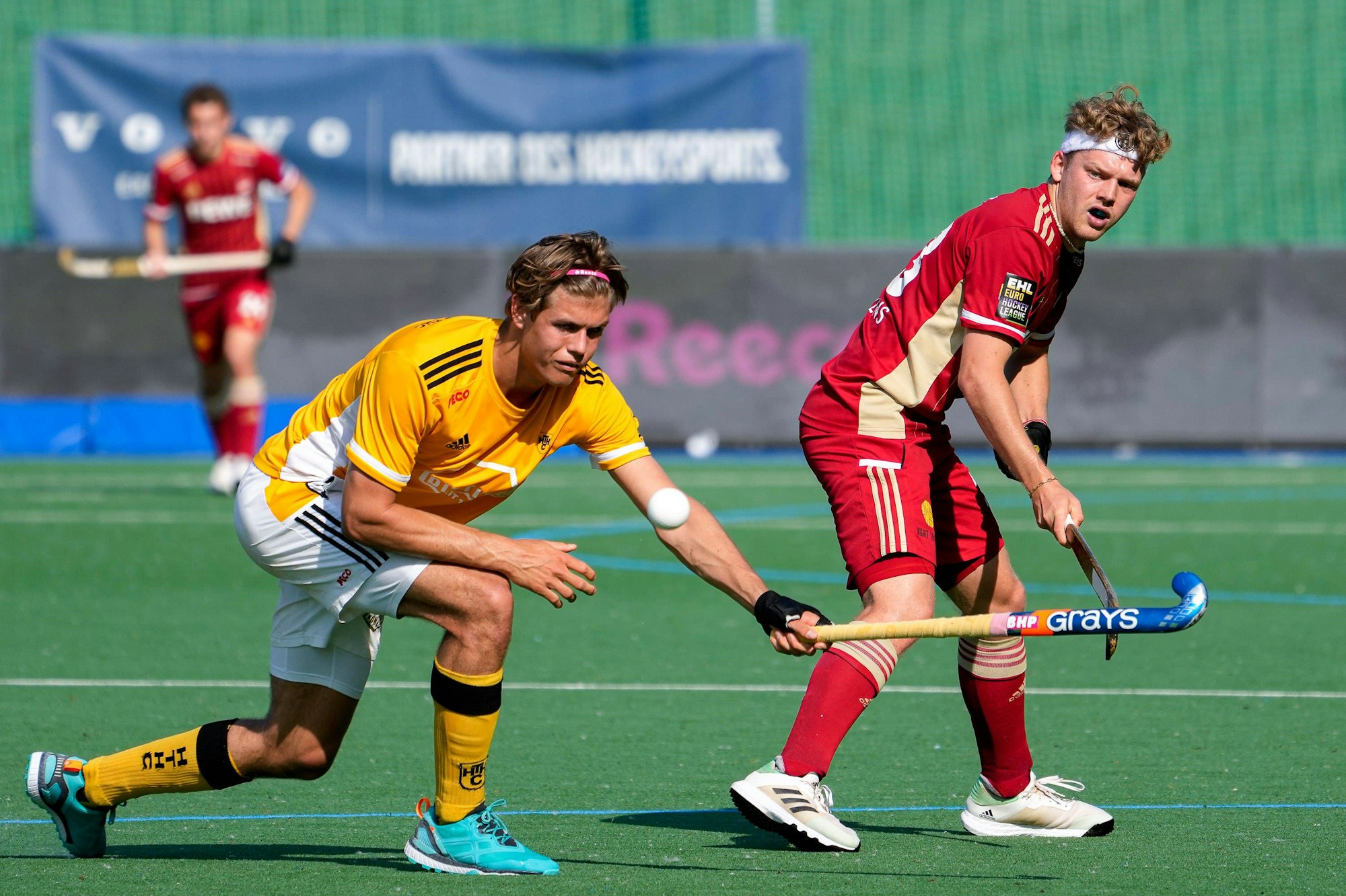 v.li.: Paul Glander HTHC, 10, Thies Ole Prinz KTHC, 23, Zweikampf, Spielszene, Duell, duel, tackle, tackling, Dynamik, Action, Aktion, 03.06.2023, Mannheim Deutschland, Hockey, Deutsche Meisterschaft, Halbfinale, Herren, Rot-Weiss Köln - Harvestehuder THC *** from left Paul Glander HTHC, 10 , Thies Ole Prinz KTHC, 23 , duel, tackle, tackling, dynamic, action, 03 06 2023, Mannheim Germany , Hockey, German Championship, Semifinal, Men, Rot Weiss Köln Harvestehuder THC xozx