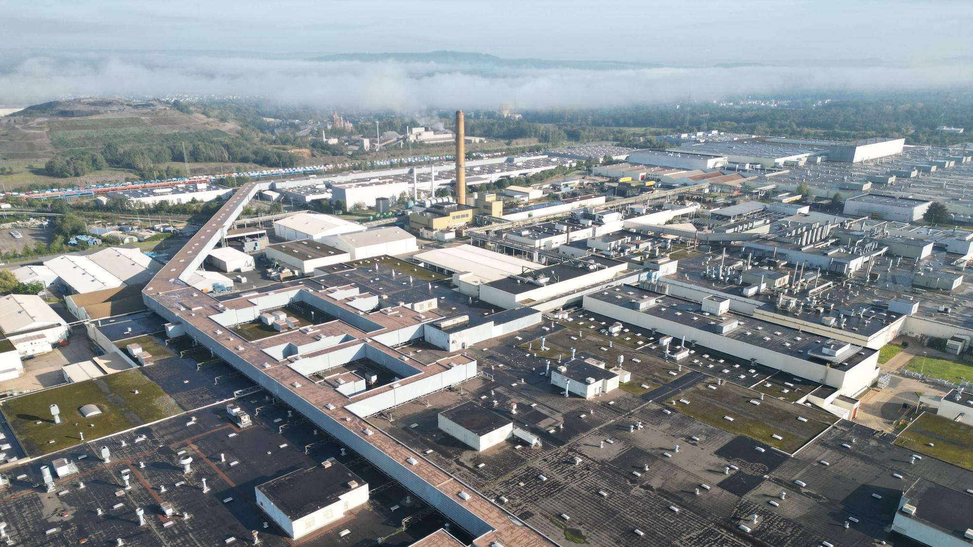 Die Produkion des Ford Werks in Saarlouis steht am Freitag 06.10.2023 still nach dem Rückzug des möglichen Investors. Am Wochenende sollen weitere Verhandlungen stattfinden. *** The production of the Ford plant in Saarlouis stands still on Friday 06 10 2023 after the withdrawal of the possible investor At the weekend, further negotiations are to take place bub