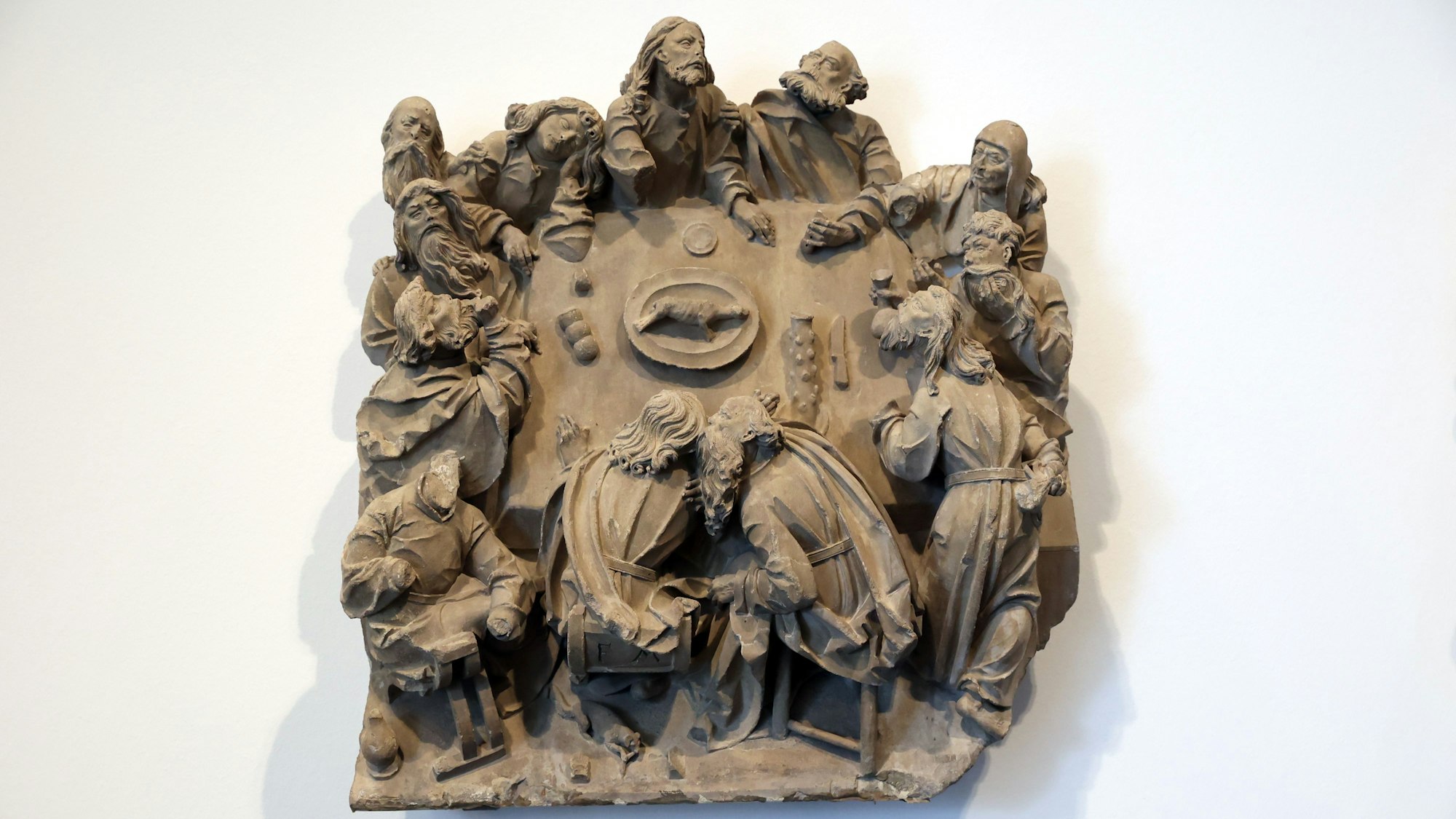 Relief mit der Abendmahlsszene aus dem alten Sakramentshaus des Kölner Doms