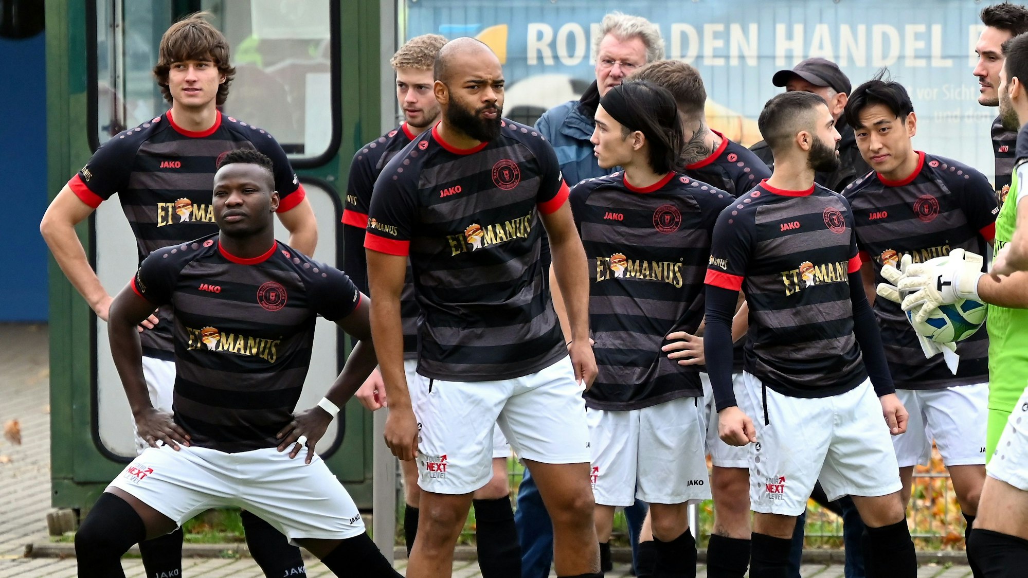 05.11.2023,-Fussball-SpVg. Porz - Fortuna Köln II
mitte: Julio Molongua (Porz)
Foto: Uli Herhaus