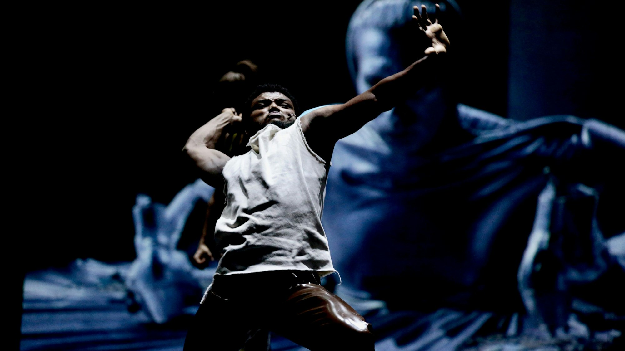 Szene aus „Infamous Offspring“ von Wim Vandekeybus.