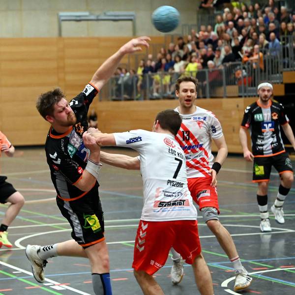 08.03.2024, Handball-Longericher SC - Bergische Panther
links: Simon Wolter (Panther)
Foto: Uli Herhaus