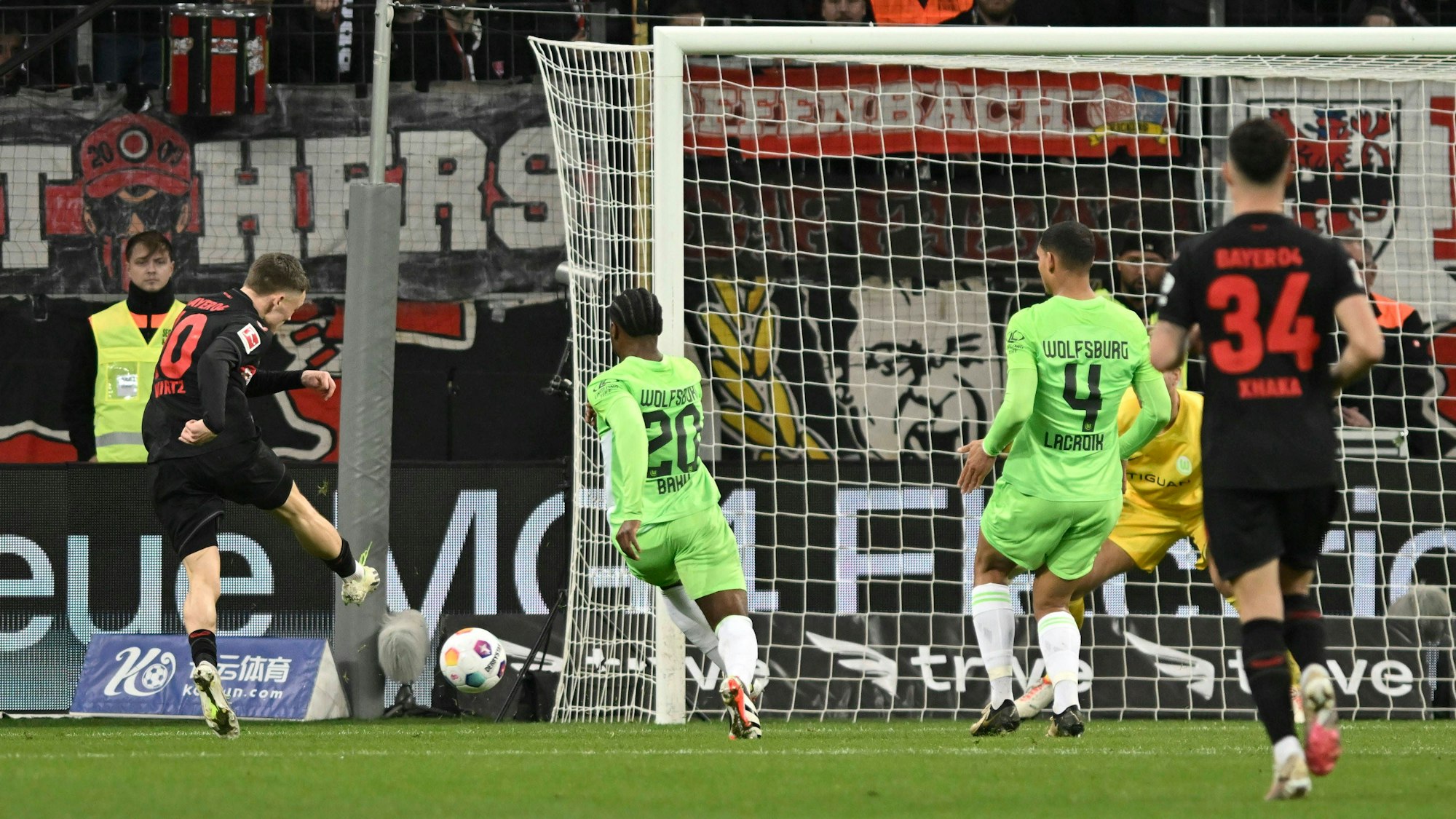 Spätestens hier war alles klar. Florian Wirtz traf kurz vor Schluss zum 2:0-Endstand.