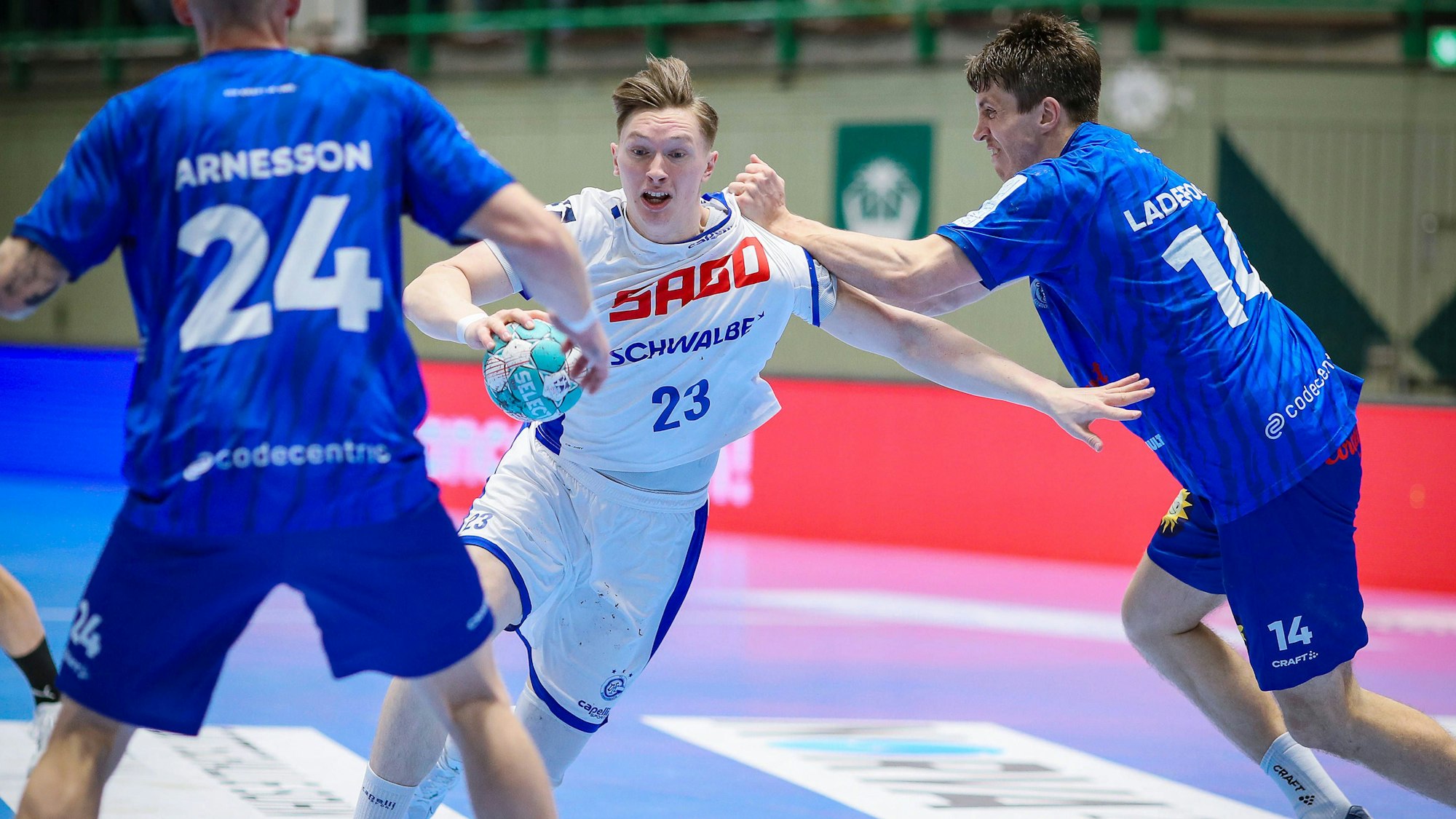 VfL-Handballer Ole Pregler in einer Spielsituation.