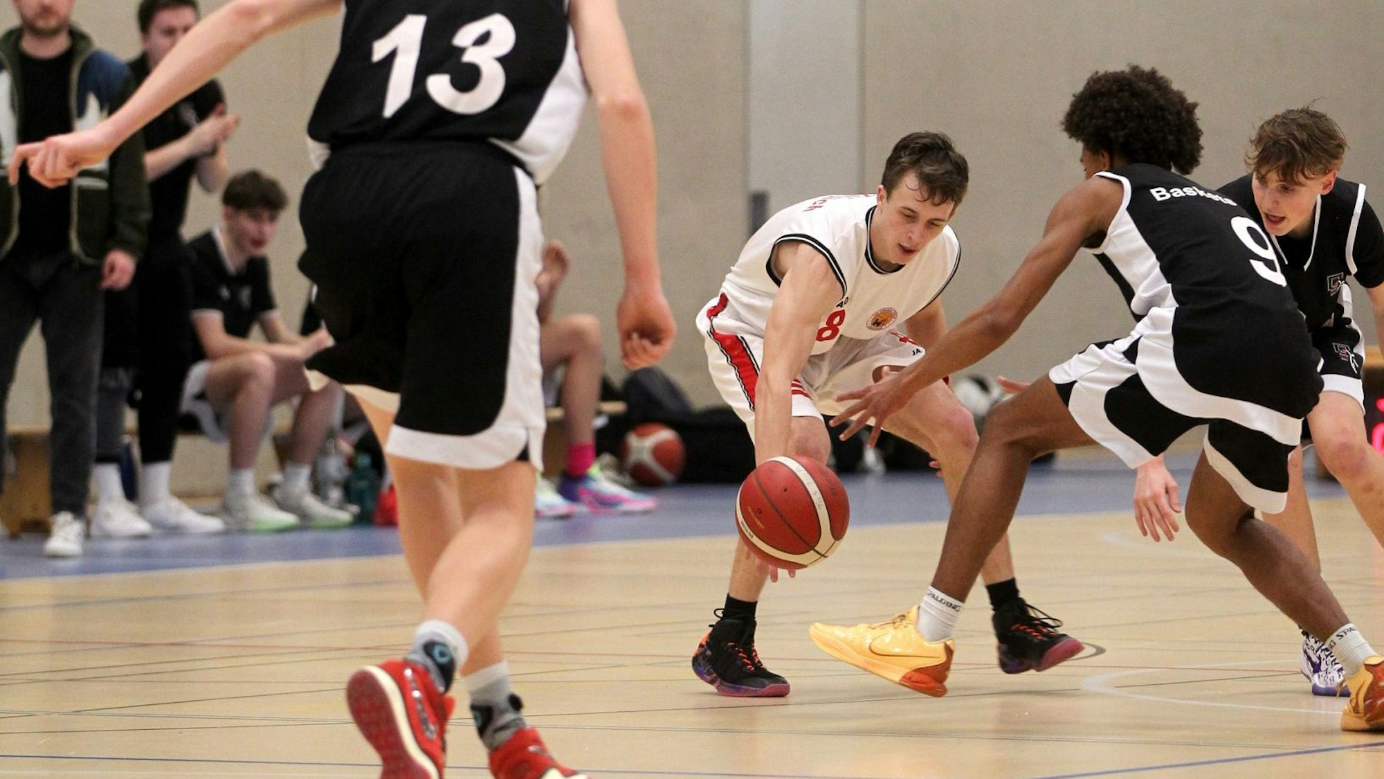 Jan Philipp Thomas im Dribbling.