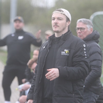 Julian Fälber und Präsident Stephan Engels (rechts)