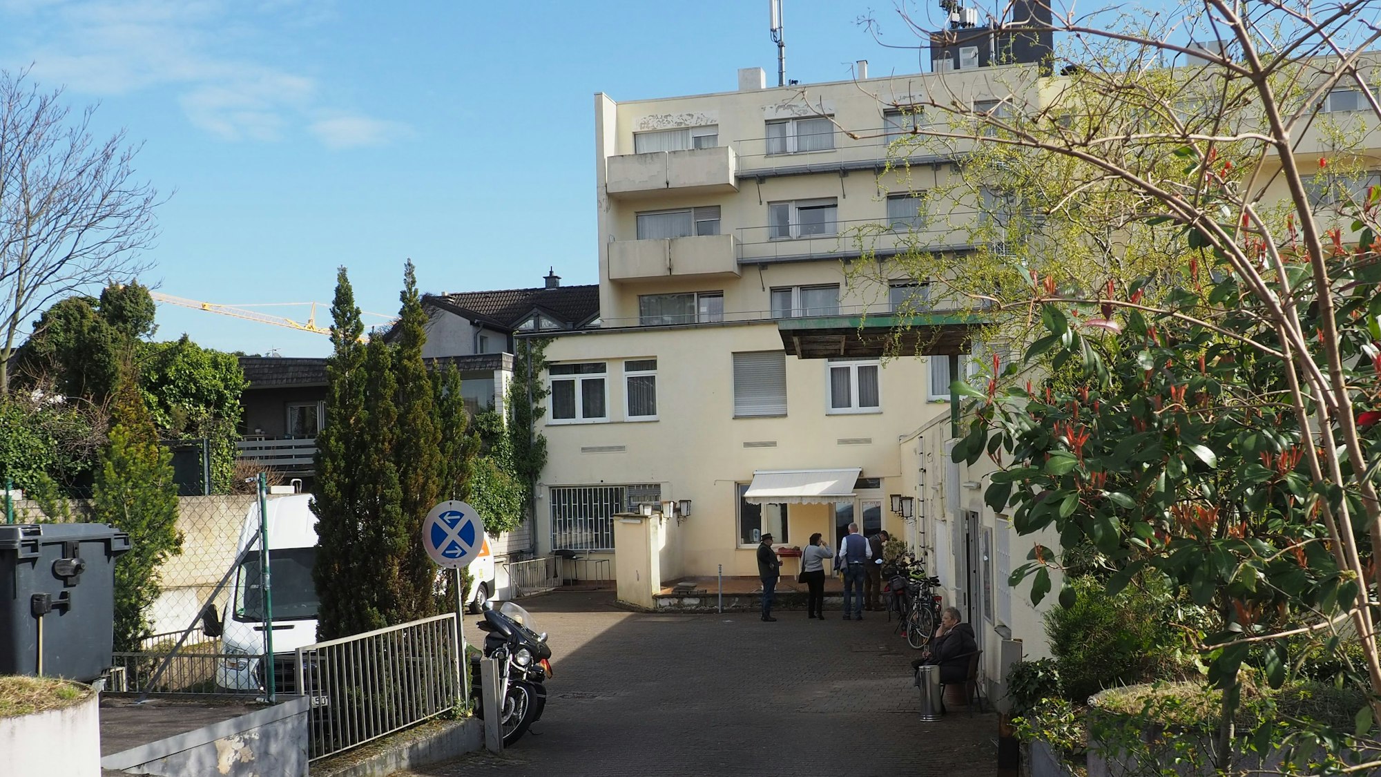 Das Foto zeigt den Eingang zur Tafel Kerpen.